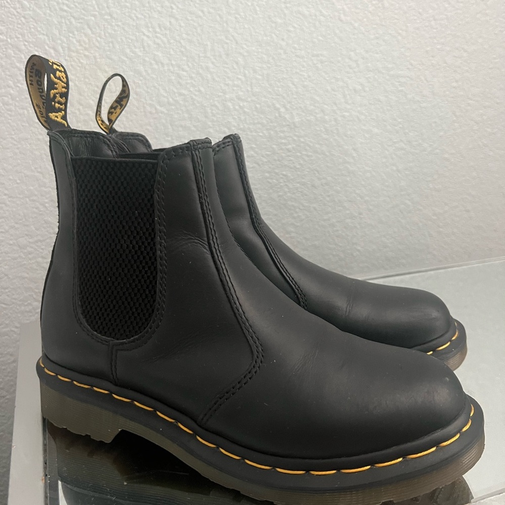 Dr. Martens Chelsea Boot WOMENS SIZE 6